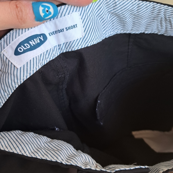 Old Navy everyday shorts - Picture 4 of 4